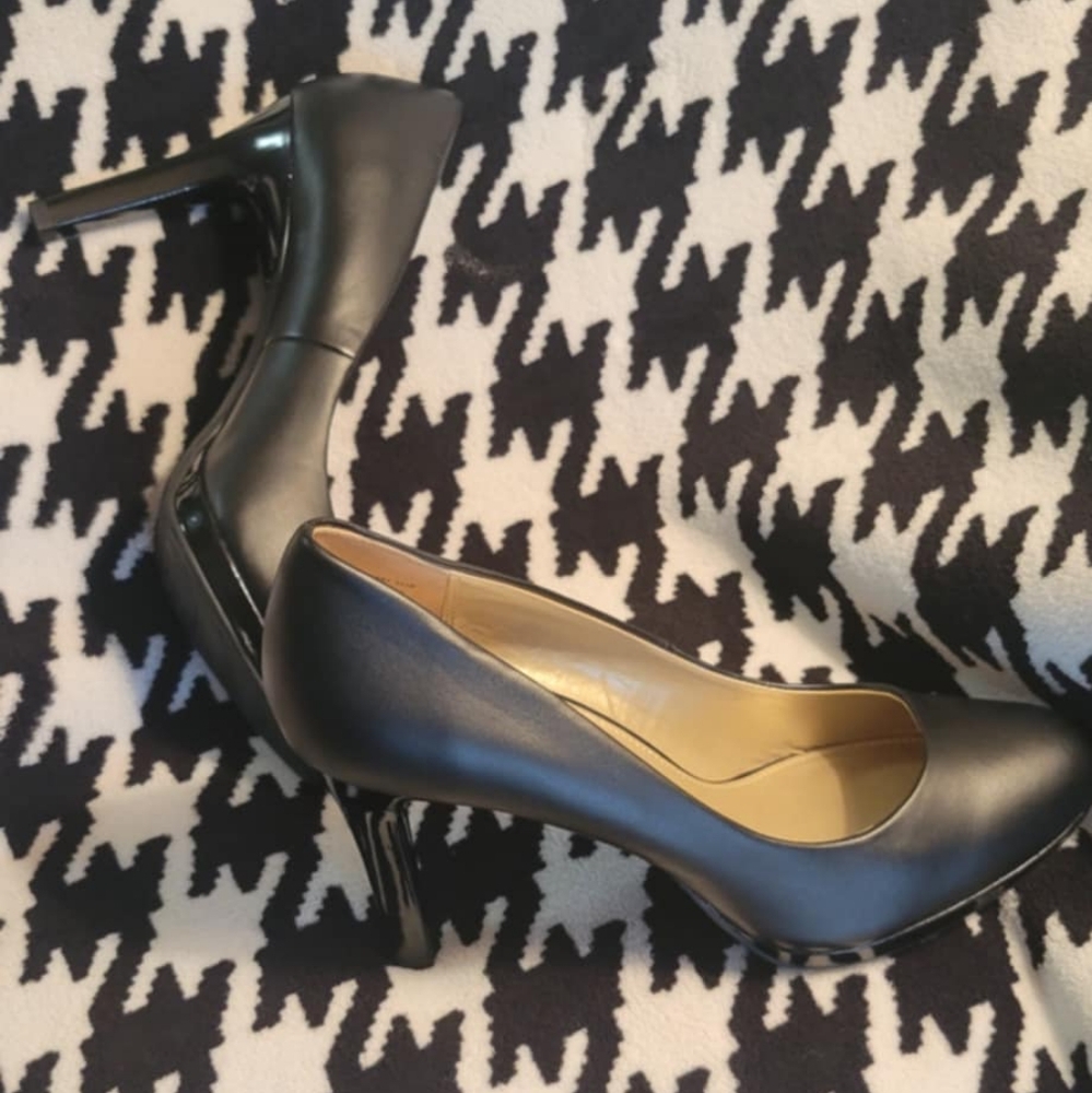 NWOT Bandolino Black Women's Heels